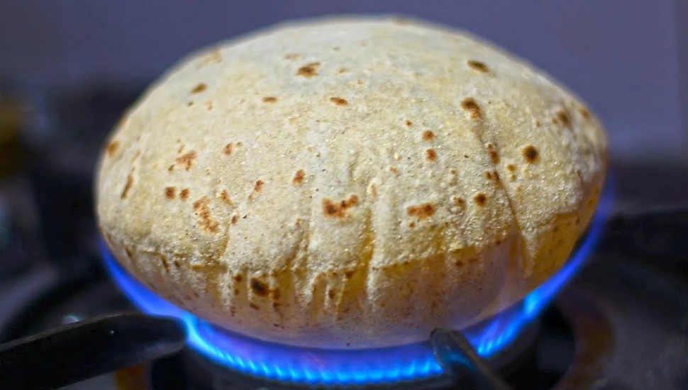 Round Puffed Bread Photo