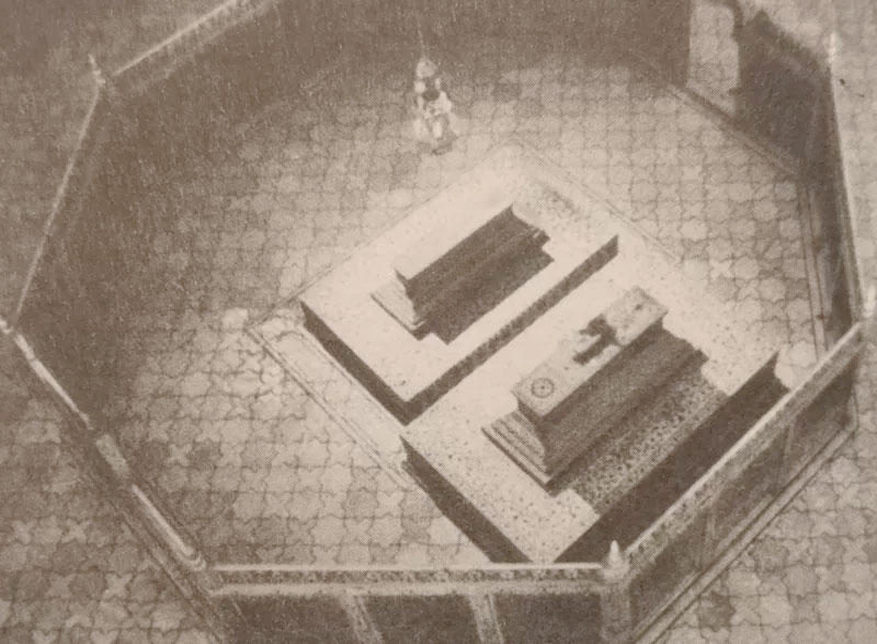 How did Shah Jahan build the Taj Mahal of Agra? 12 Shah Jahan was buried next to the tomb of Mumtaz Mahal