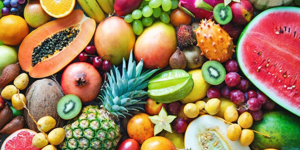 5 wholesome snacks ideas for your next travel trip to avoid junk food temptation 4 fresh fruits