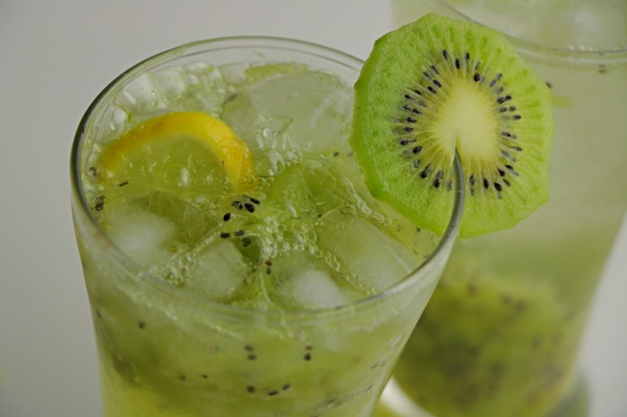 Fruity summer drinks to stay refreshed and hydrated 8 kiwi cooler