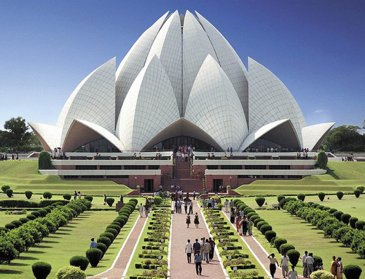 Places to make a tour in Delhi 5 Lotus Temple