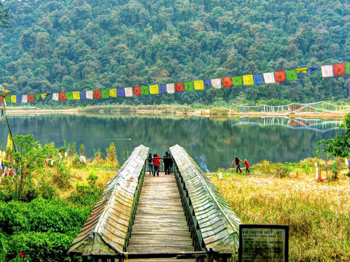 Serene tourist places to visit in Sikkim 6 tourist places in Sikkim