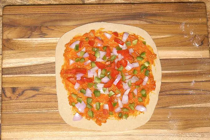 simple leftover roti pizza