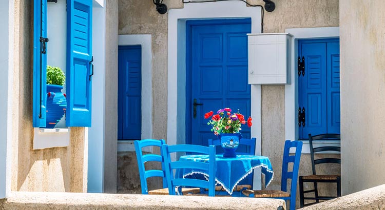 Pleasing island of Greece: Santorini 4 Santorini is such a popular tourist destination.
