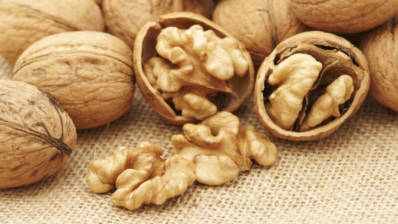 Benefits of walnuts for brain, heart, weight loss