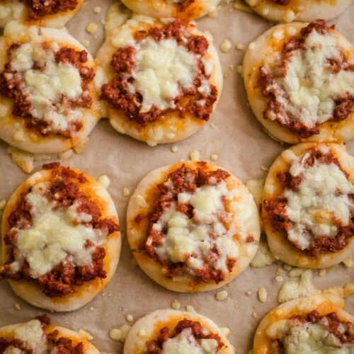 Make you evening delightful with these Tea Snacks 9 mini pizzas