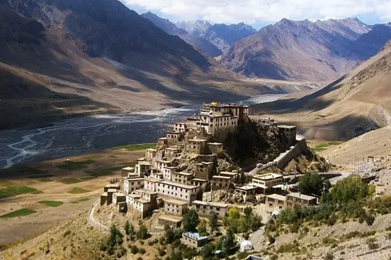 Spiti Valley Circuit, Himachal Pradesh for bike rides 