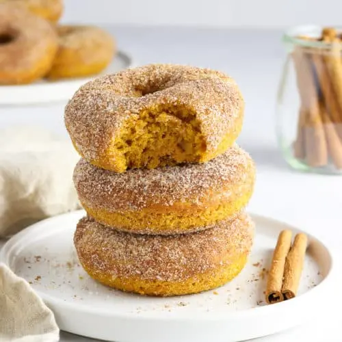 Vegan Baked Pumpkin Doughnuts