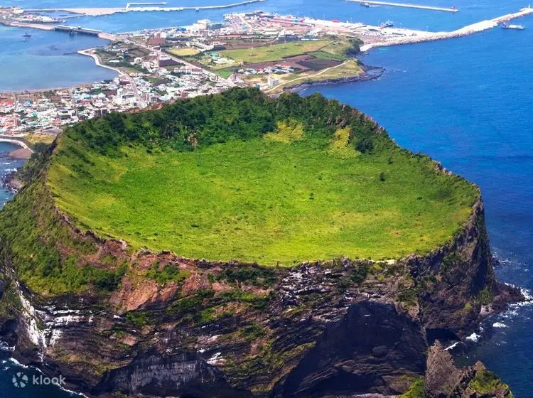 South Korea: Discovering the Enchanting Tourism and Culture 11 Jeju Island