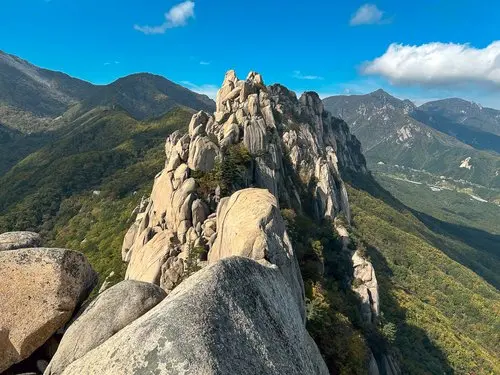 South Korea: Discovering the Enchanting Tourism and Culture 10 Seoraksan National Park