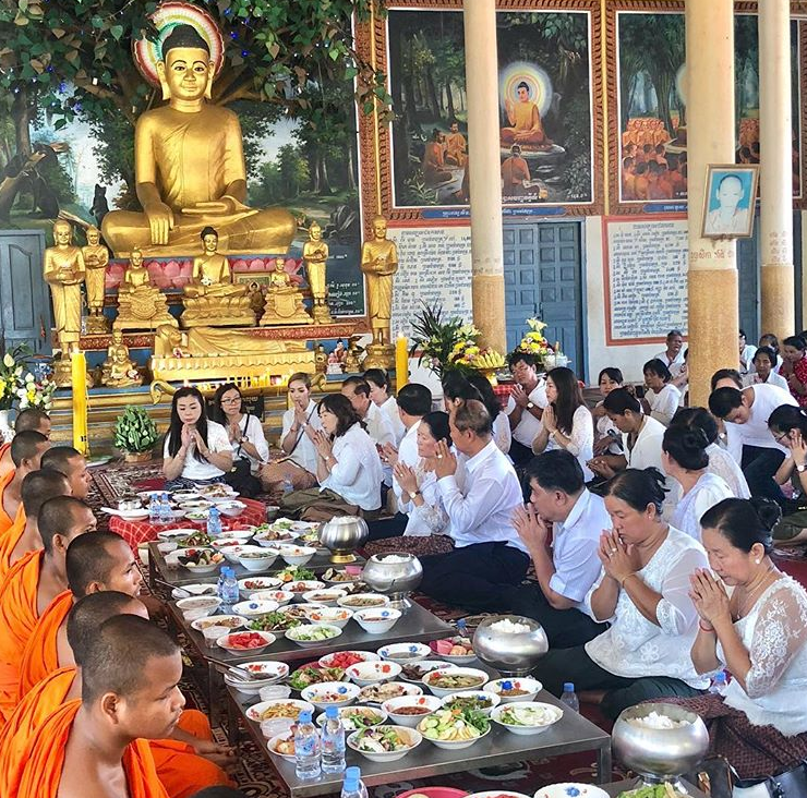 All Souls' Day: Remembering and Honoring the Departed 7 Pchum Ben (Cambodia)