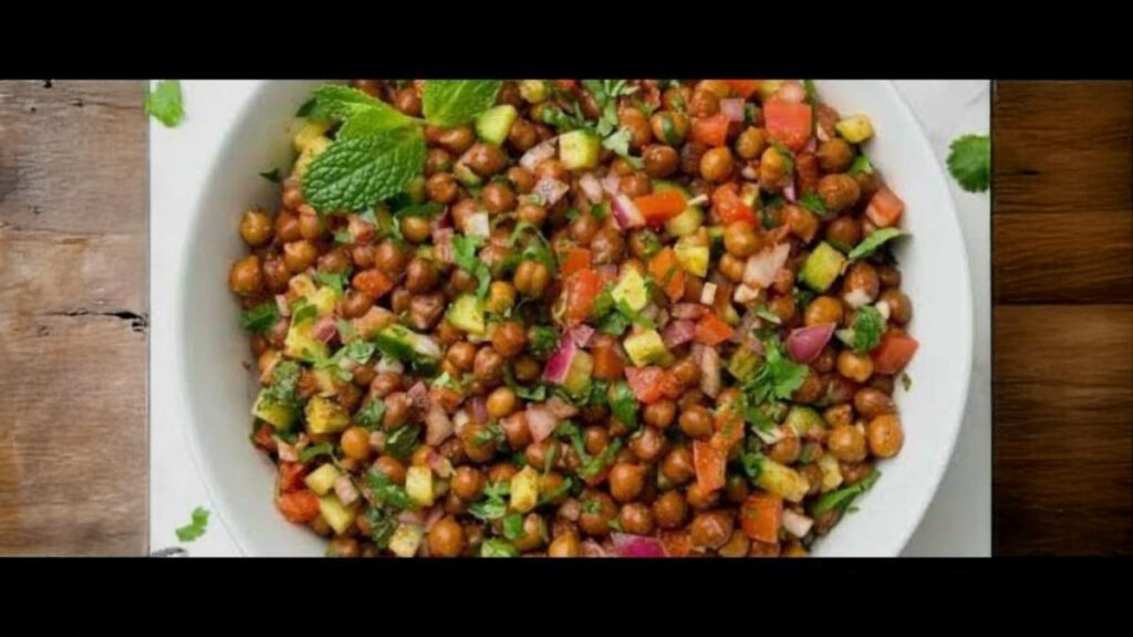 Chaat Recipes for Weight Loss: 4 Healthy and Tasty Chaat Options for Weight Loss 4 Chana chaat