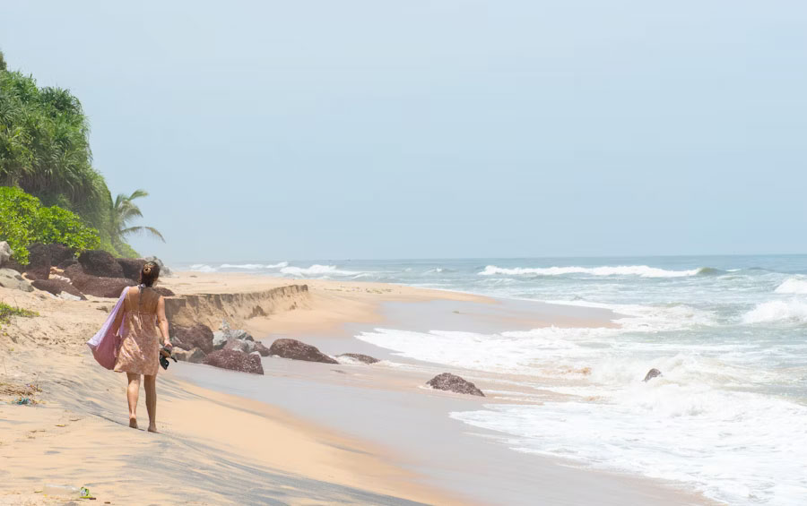 Kerala: Paradise of India 8 Varkala - Cliffs and Beachside Bliss