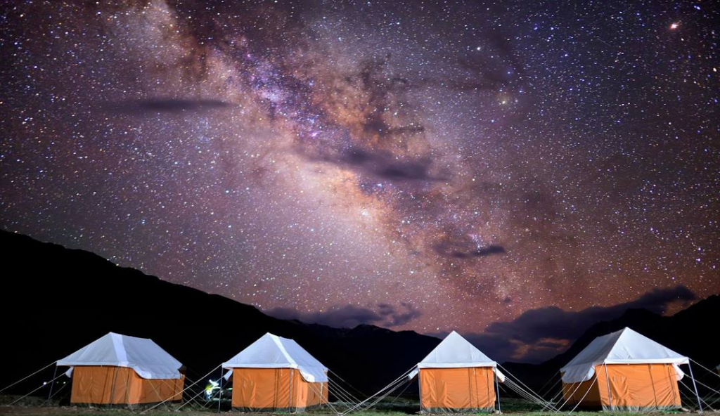 Chandratal Lake: Discover the Stunning Hidden Gem in the Himalayas - The Monk