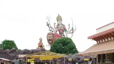 Vaishno Devi Dham in Vrindavan: A Must-Visit for Navratri Darshan If You Can’t Go to Katra! 8 Vaishno Devi Dham in Vrindavan: A Must-Visit for Navratri Darshan If You Can’t Go to Katra! - The Monk