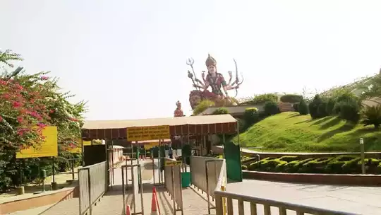 Vaishno Devi Dham in Vrindavan: A Must-Visit for Navratri Darshan If You Can’t Go to Katra! 9 Vaishno Devi Dham in Vrindavan: A Must-Visit for Navratri Darshan If You Can’t Go to Katra! - The Monk