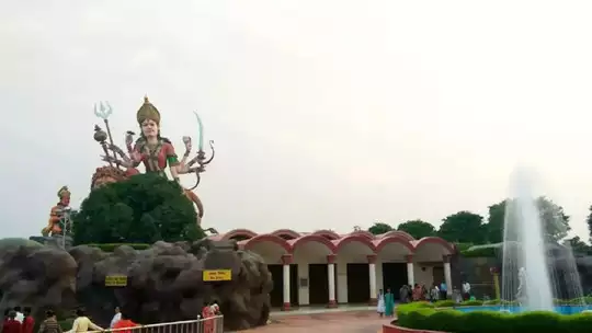 Vaishno Devi Dham in Vrindavan: A Must-Visit for Navratri Darshan If You Can’t Go to Katra! 6 Vaishno Devi Dham in Vrindavan: A Must-Visit for Navratri Darshan If You Can’t Go to Katra! - The Monk