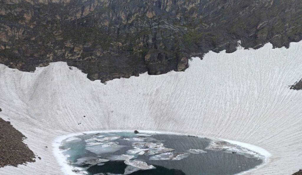 Roopkund Lake: The site of mysterious skeletons 11 Scientific Viewpoint and Remaining Mystery