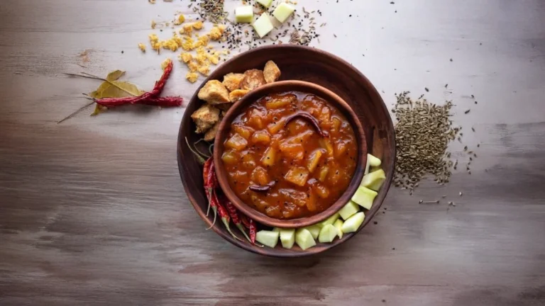 Make Tasty Raw Mango Lonji This Summer – A Dish That Satisfies Your Hunger with Just 2 Rotis