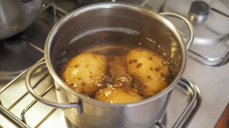 How To Store Boiled Potatoes Without Them Getting Sticky?