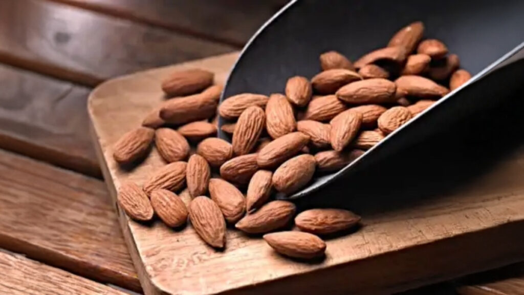 5 Dry Nuts to Eat Daily That Help with Common Health Issues 4 Dry fruits for daily health