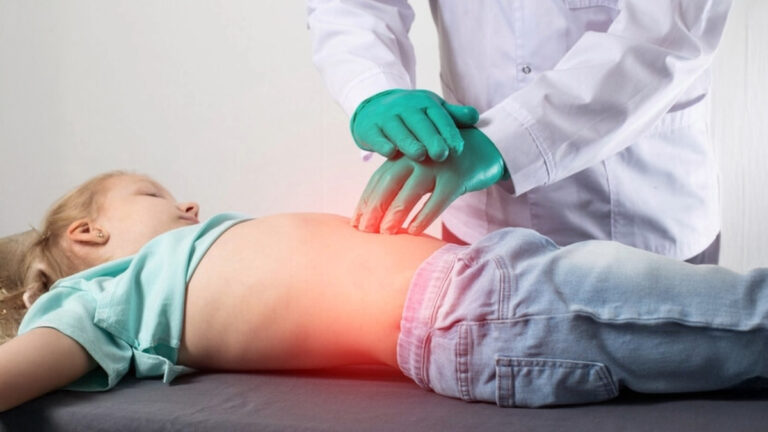 Troubled by Stomach Worms? Try These Amazing Home Remedies